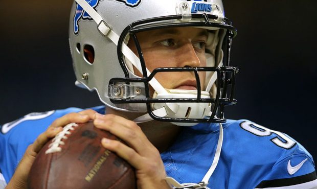 DETROIT, MI - SEPTEMBER 27: Quarterback Matthew Stafford #9 of the Detroit Lions warms up prior to ...