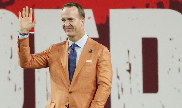 TAMPA, FLORIDA - FEBRUARY 07: Pro Football Hall of Fame Inductee Peyton Manning waves during Super ...