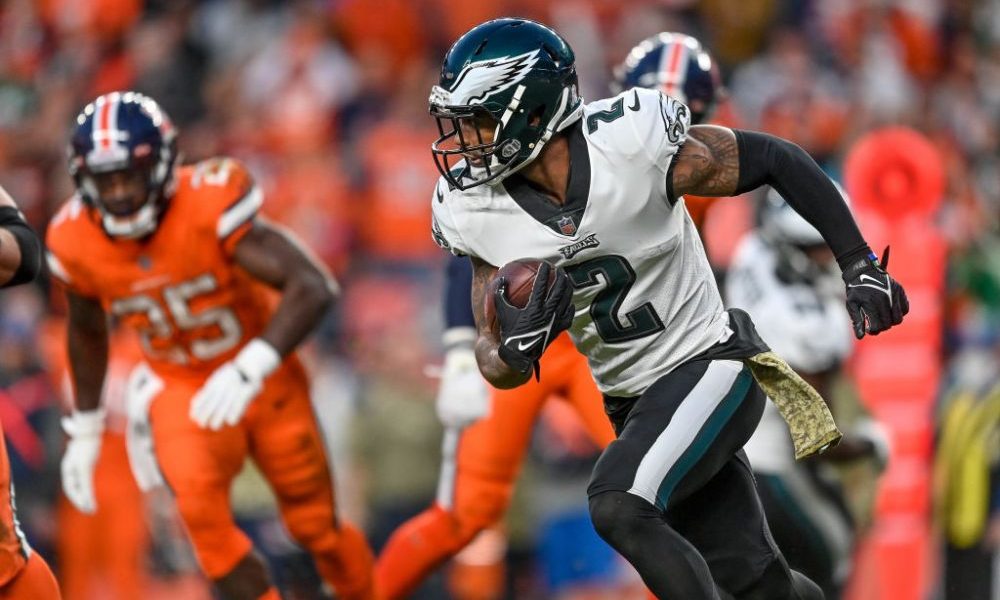 DENVER, CO - NOVEMBER 14: Philadelphia Eagles cornerback Darius Slay (2) runs for a touchdown after...